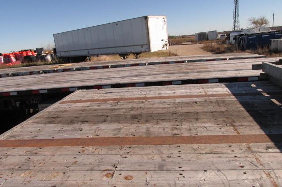 Used 2015 Lode Ling 53 ft Step deck low pro tridem