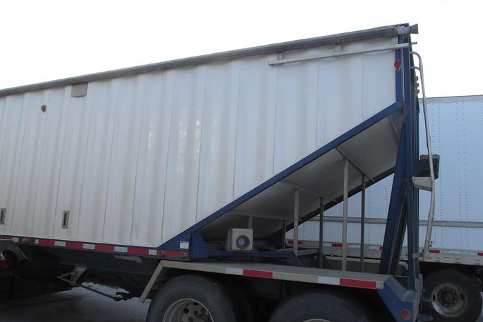 Used 2024 Lode King Super B grain trailer with pup