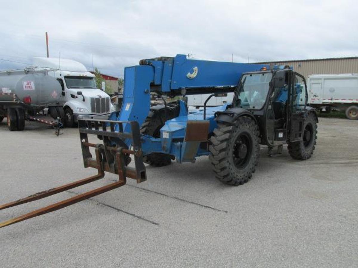 Used 2019 Genie GTH 1056 telehandler 10,000 lb lift