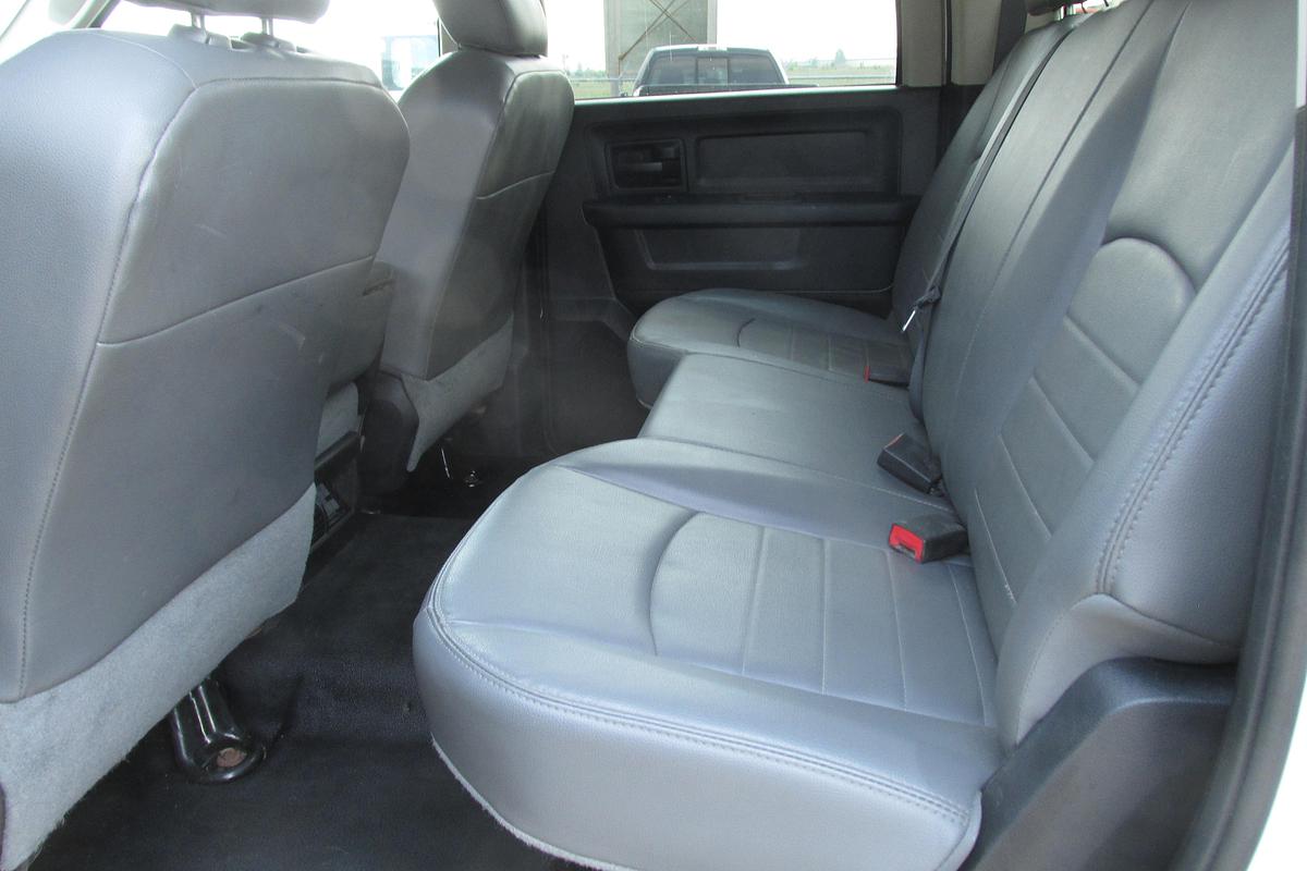 Used 2016 Ram 3500 Crew Cab 4x4 with 10 ft deck