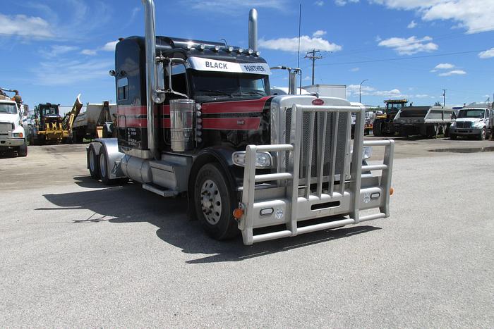 Used 2023 Peterbilt 389 510 HP 18 speed