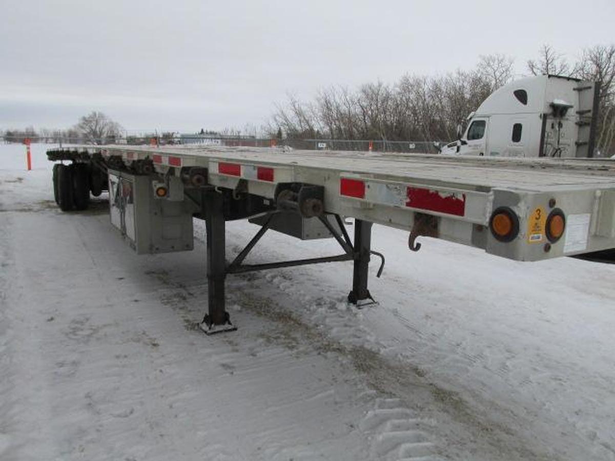 Used 2020 Lode King 53 ft tandem flat deck trailer