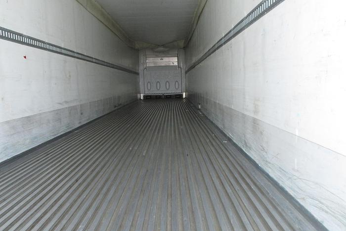 Used 2017 Wabash 53 ft tri axle reefer trailer with Carrier X4-7500 unit