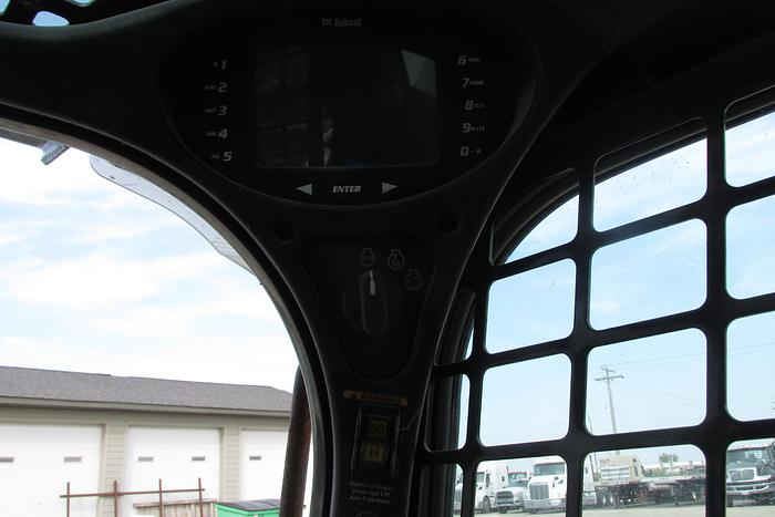 Used 2013 Bobcat S 590 skid steer