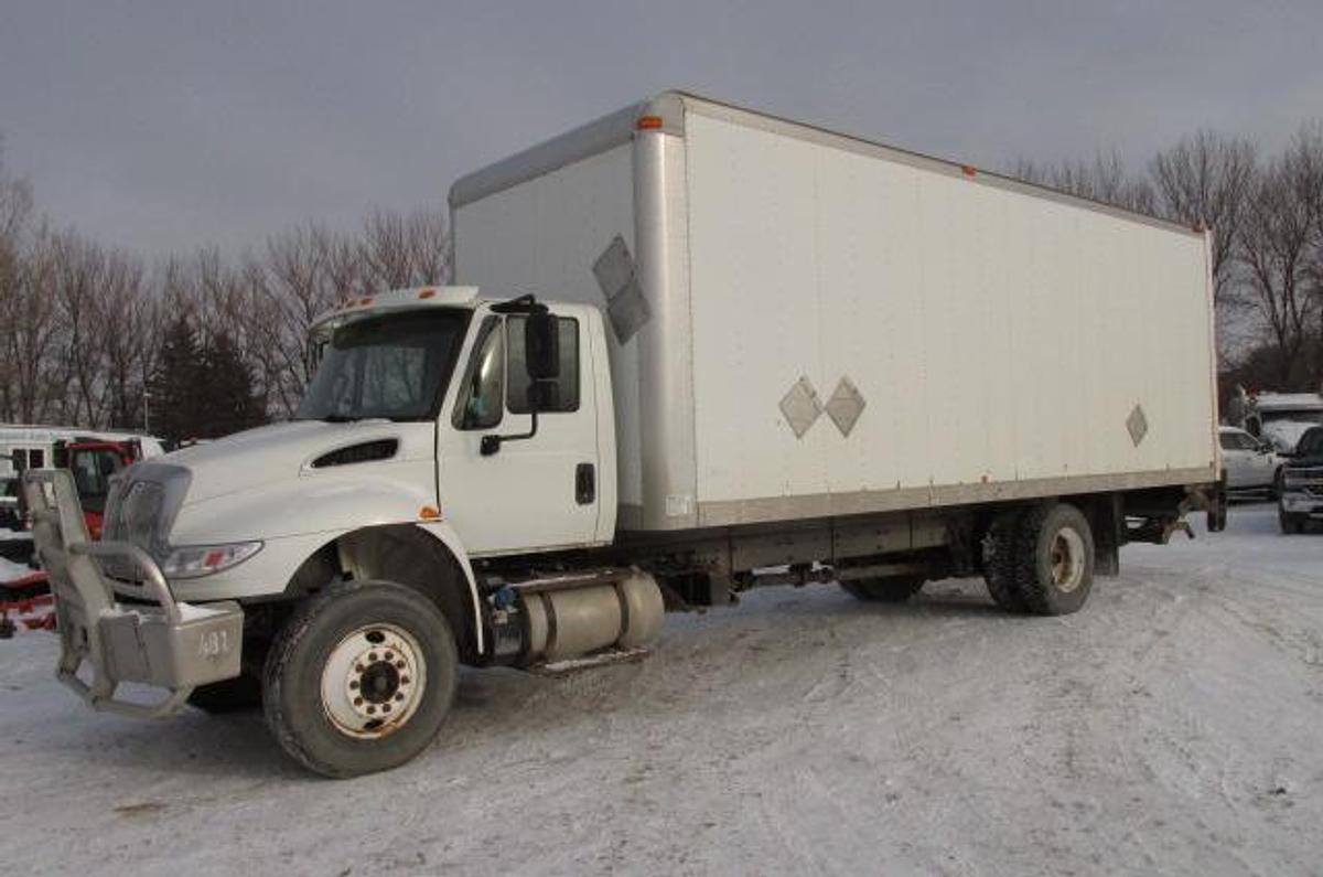 Used 2016 International 4300 with 26 ft van