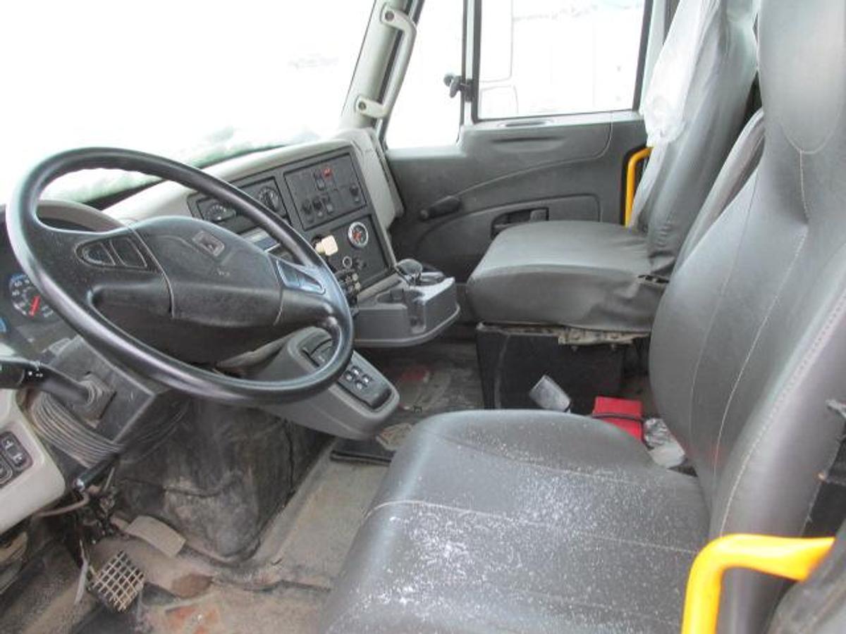 Used 2013 International 4400 Tandem Dump truck