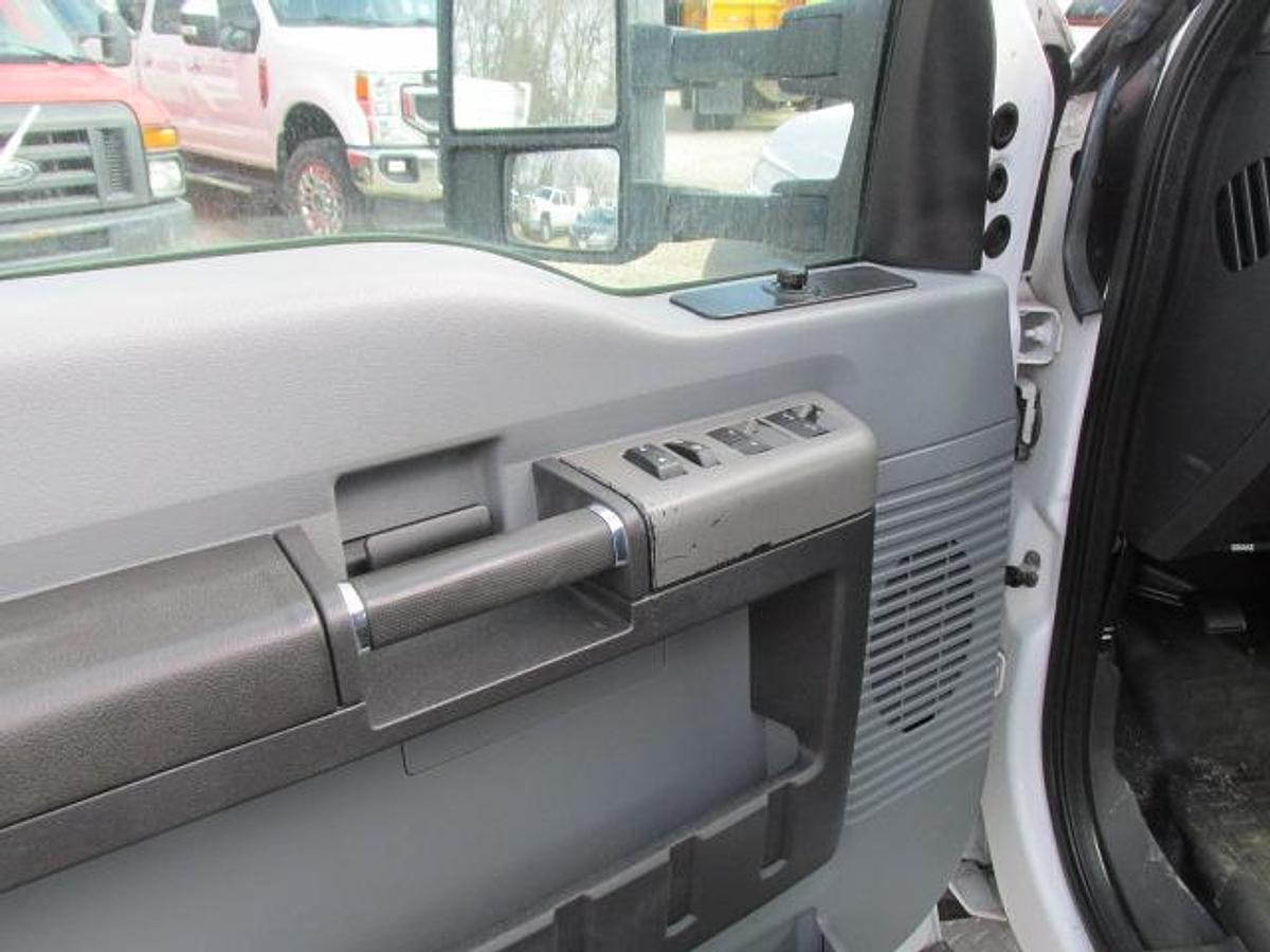 Used 2016 Ford F 550 Crew Cab 4x4 with Brandex service body 