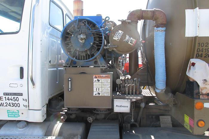 Used 2008 Sterling Presvac 3000 gal