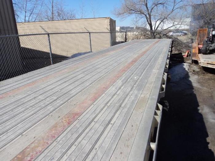 Used 2011 Lode King 53 ft triple axle step deck