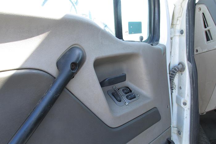 Used 2008 Sterling Presvac 3000 gal