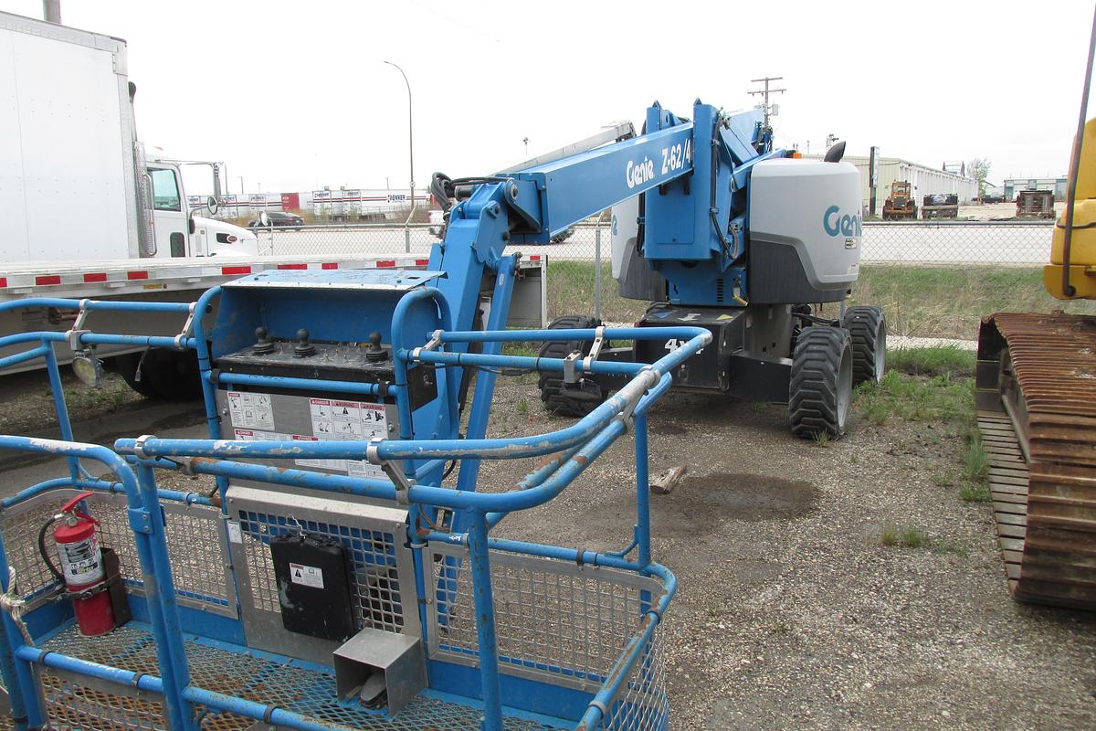 Used 2015 Genie Z 62/40 man lift 4x4 diesel