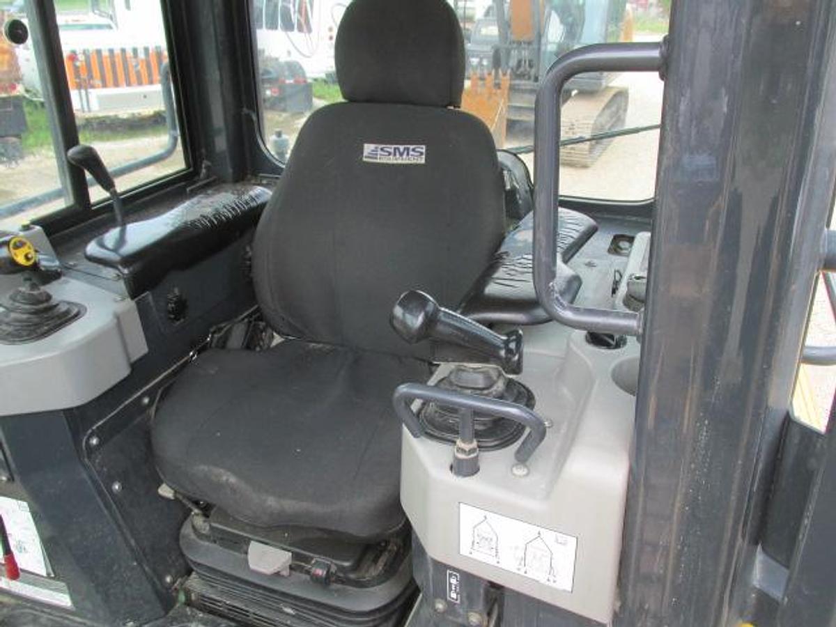 Used 2017 Komatsu 61PX-24 dozer