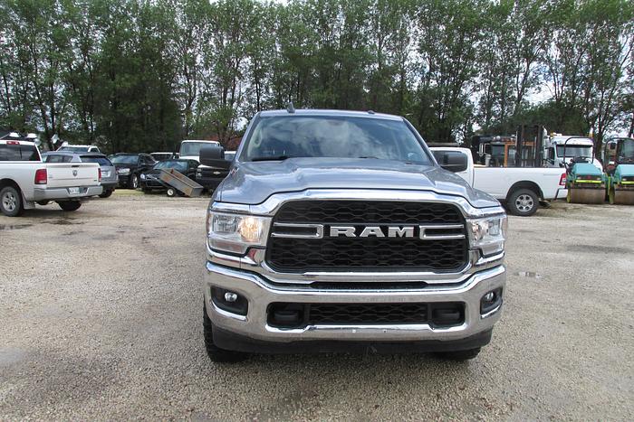 Used 2019 Ram 2500 Crew Cab 4x4 long box 6.4L Gas