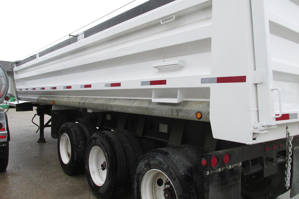 Used 2014 Ridgemar Tridem End Dump trailer
