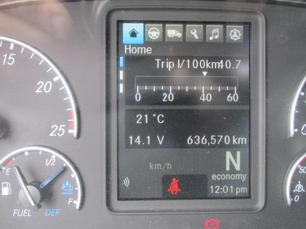 Used 2021 Freightliner Cascadia Day Cab DD 15