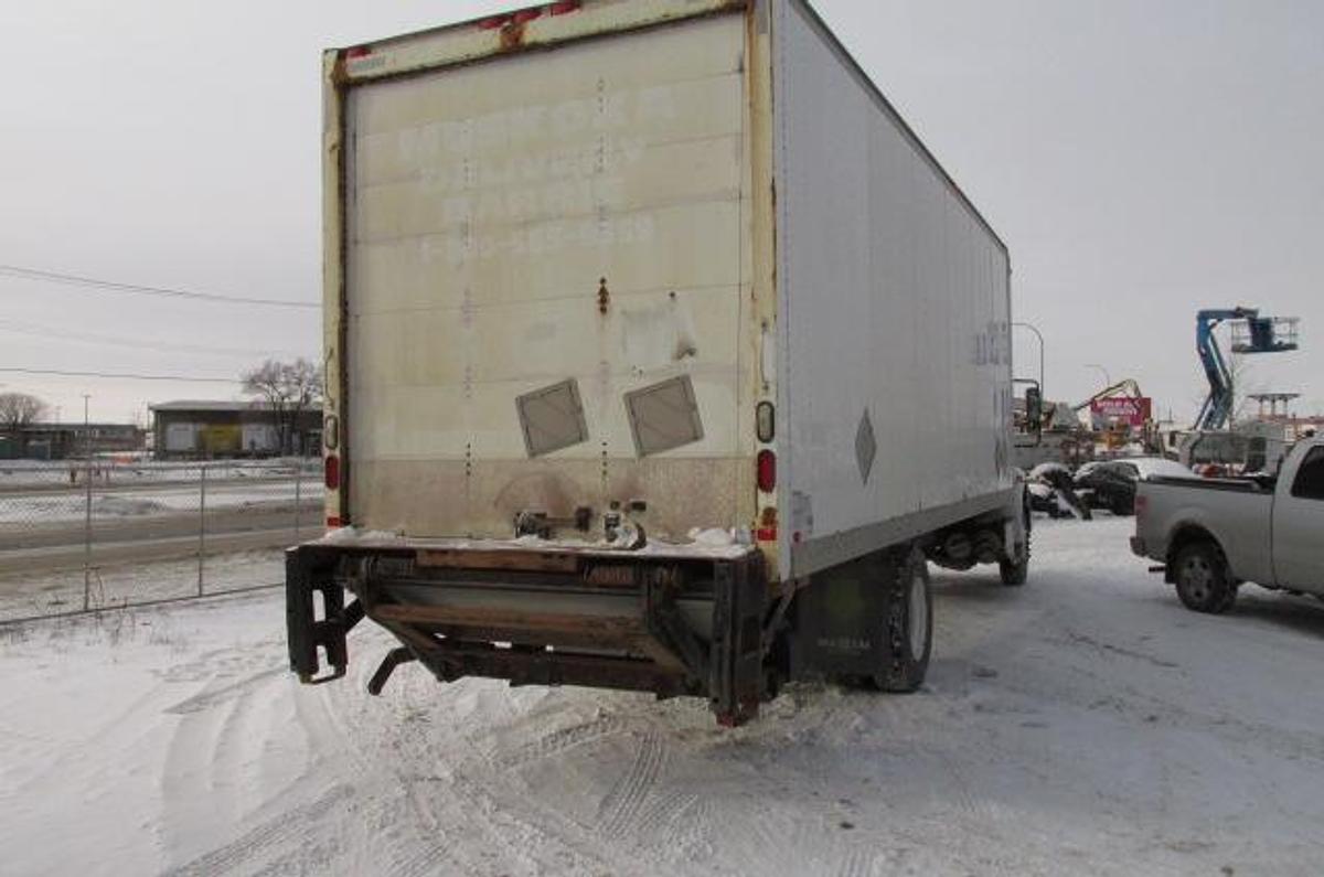 Used 2016 International 4300 with 26 ft van