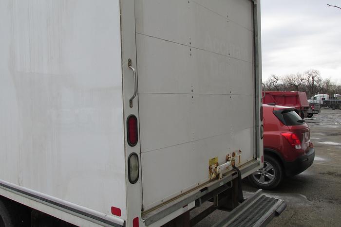 Used 2018 GMC Savanna Cube Van with 18 ft box