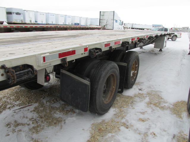 Used 2020 Lode King 53 ft tandem flat deck trailer