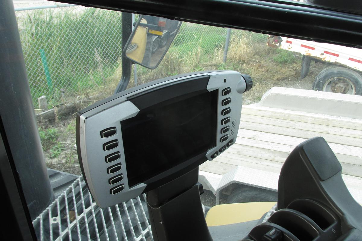 Used 2017 Challenger MT865E