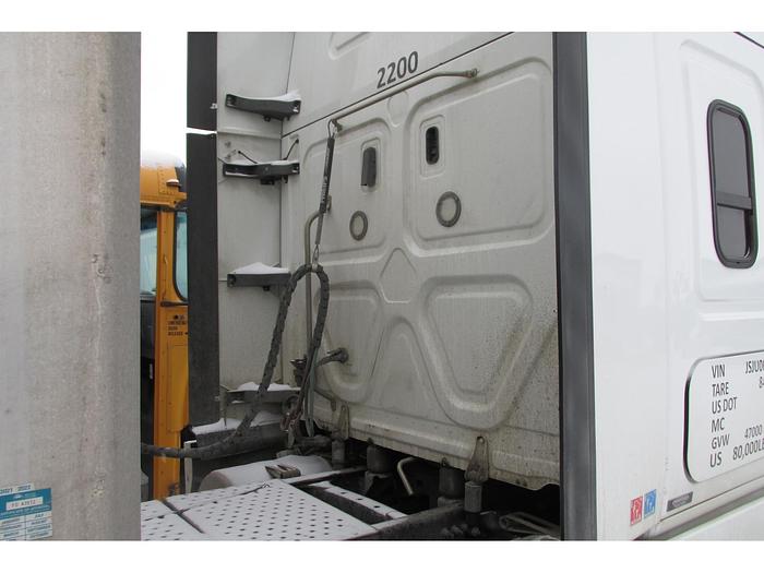 Used 2018 Freightliner Cascadia