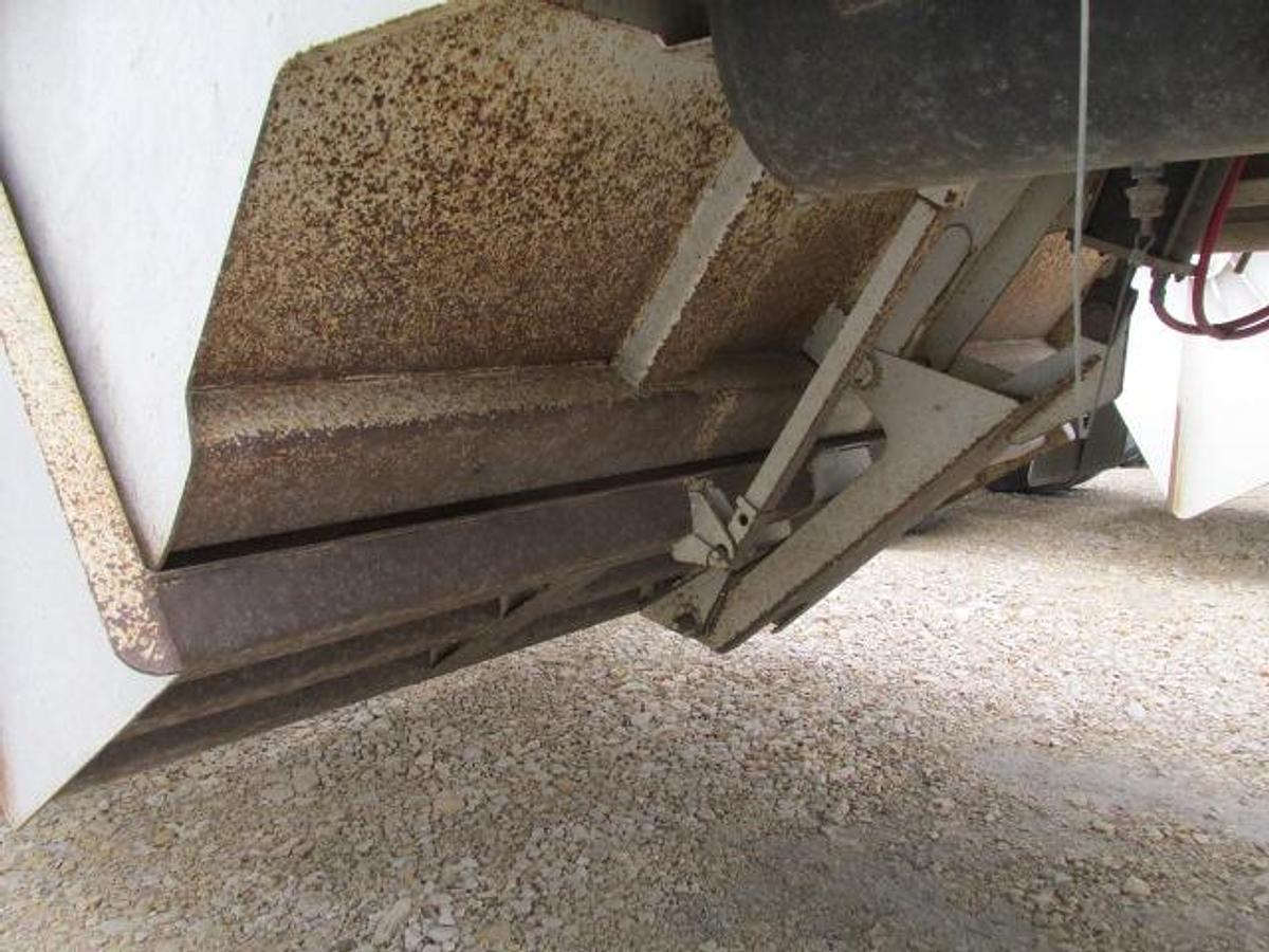 Used 2015 Midland MX 2000 cross belly dump trailer