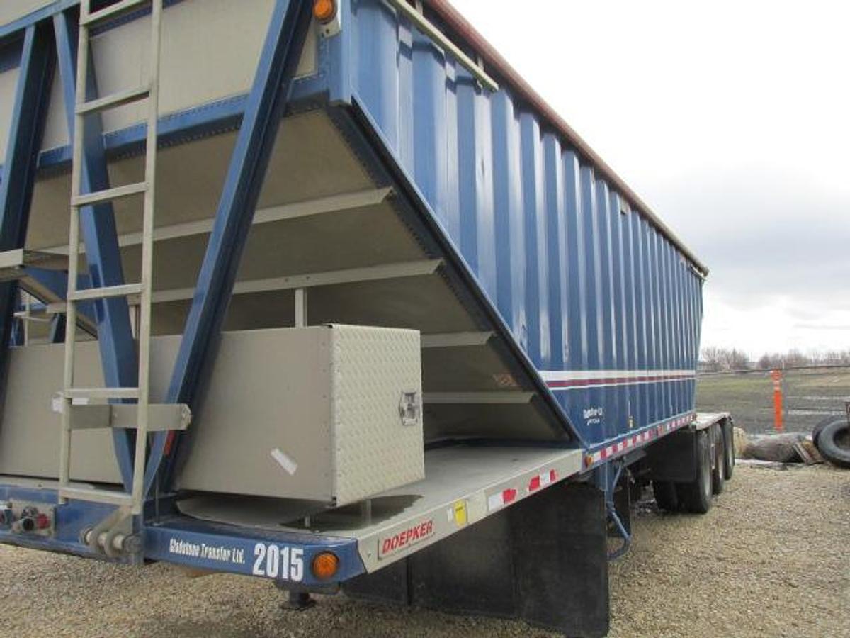 Used 2020 Doepker Super B grain trailer