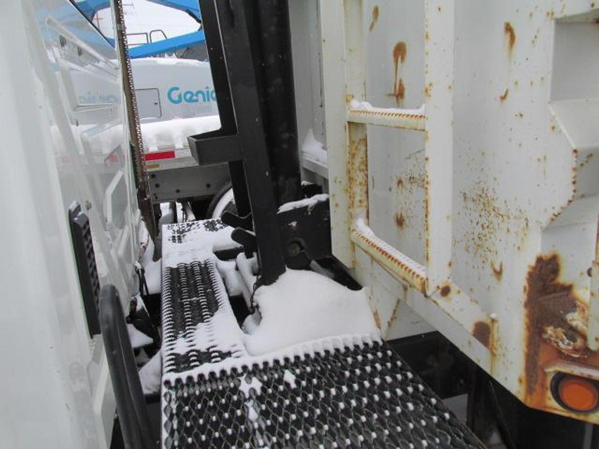 Used 2013 International 4400 Tandem Dump truck