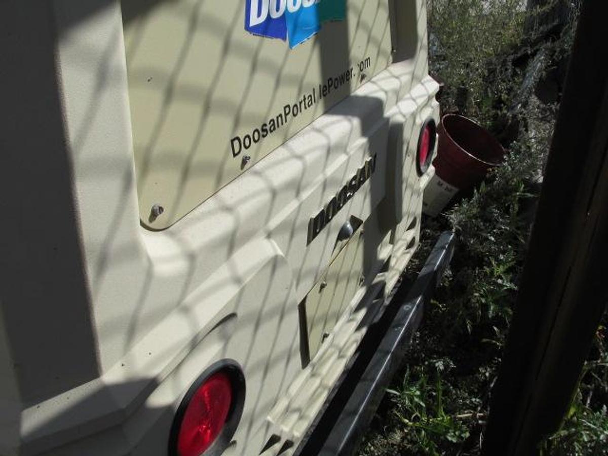 Used 2016 Doosan 185 CFM air compressor