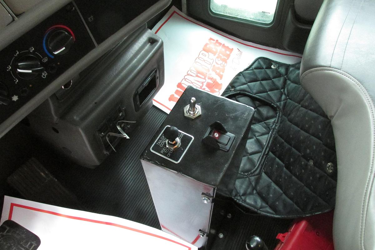 Used 2014 Kenworth T 370 hydraulic brake dump truck