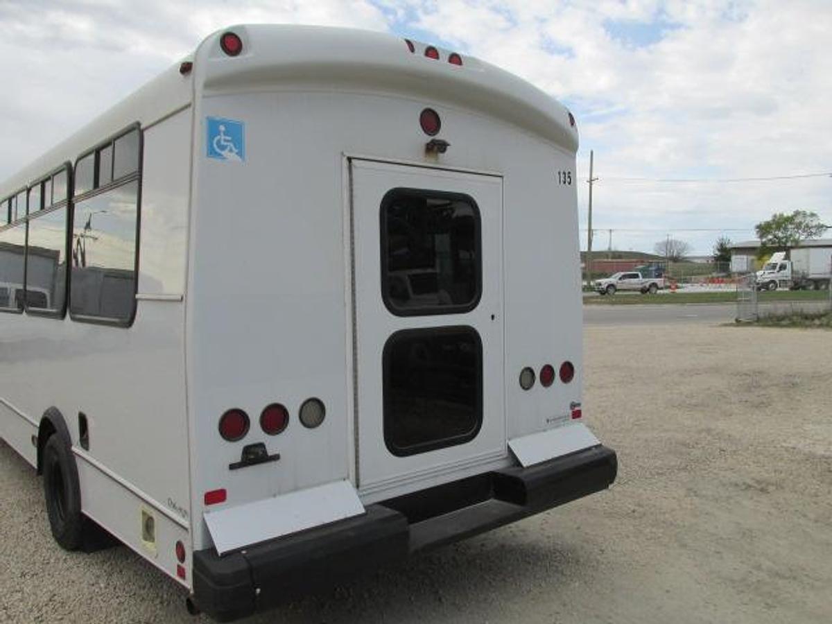 Used 2019 Ford E450 21 passenger wheelchair shuttle bus