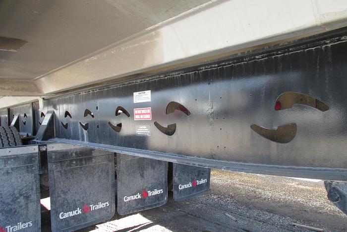 Used 2023 Canuck R#-3500 tridem end dump trailer