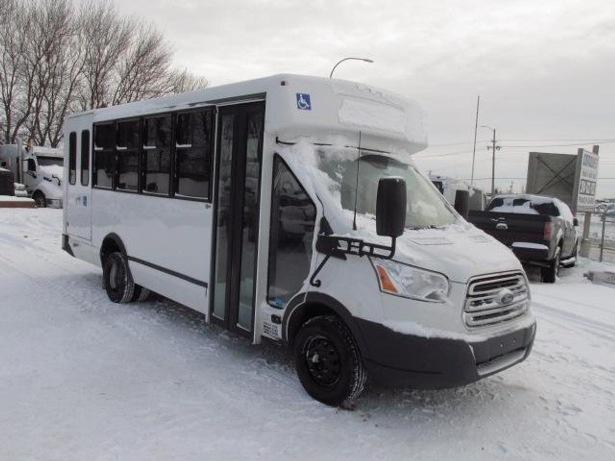 Used 2018 Ford Transit 12 passenger wheelchair shuttle van
