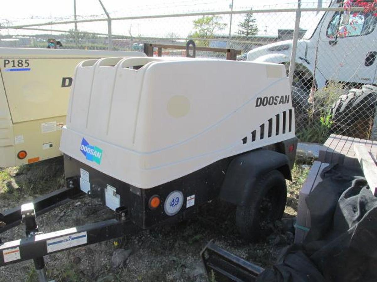 Used 2016 Doosan 185 CFM air compressor