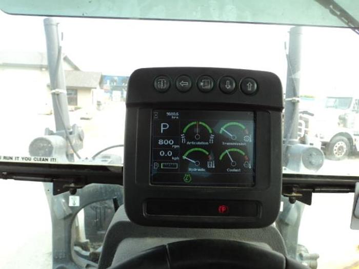 Used 2013 John Deere 870 GP with wing