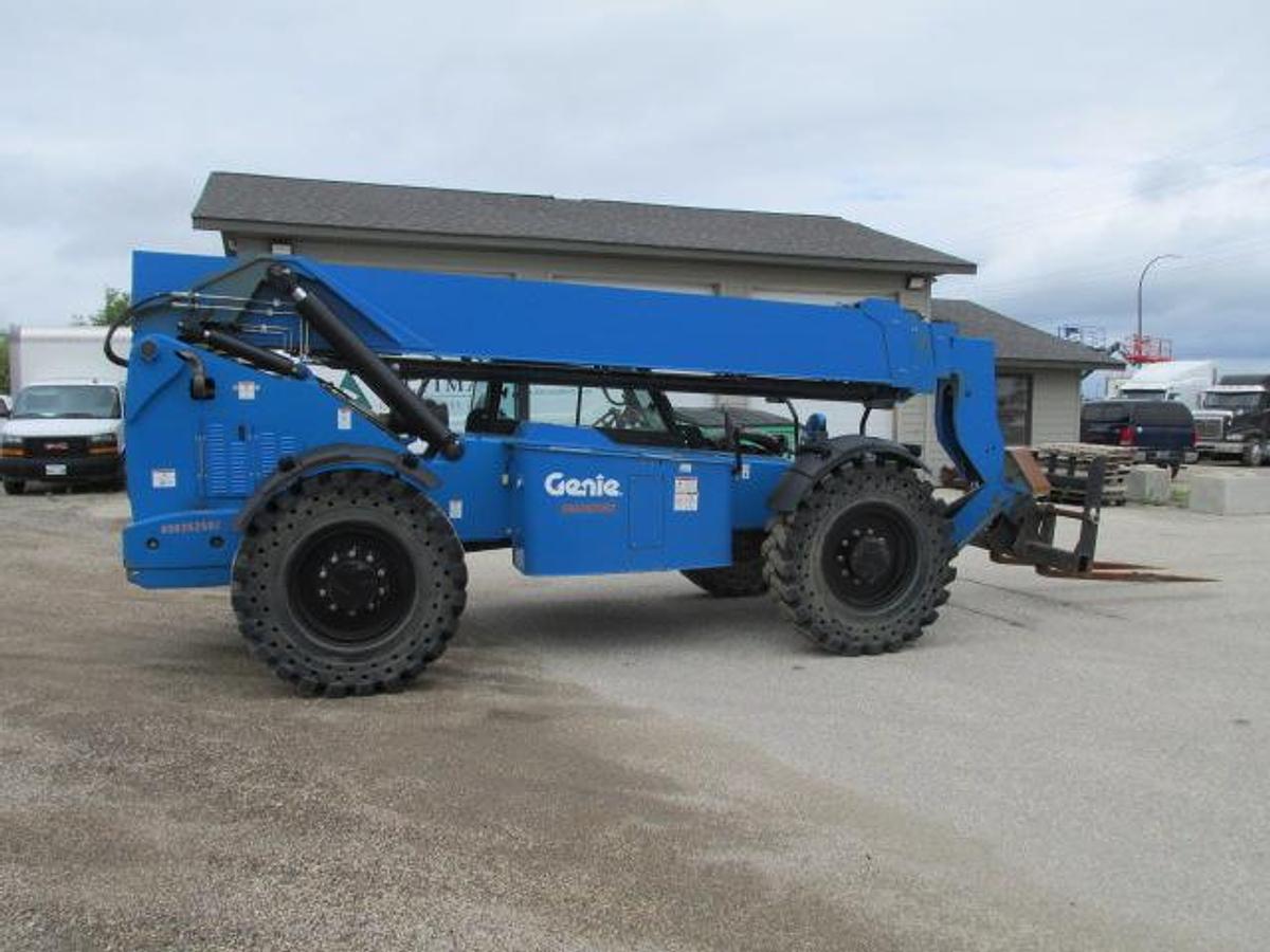 Used 2019 Genie GTH 1056 telehandler 10,000 lb lift