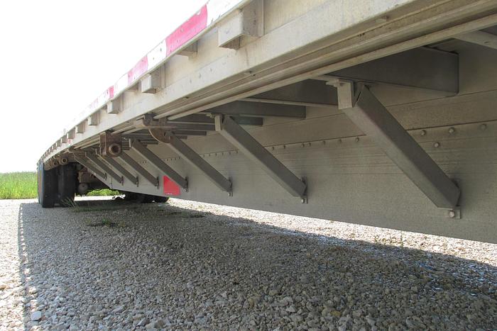 Used 2012 Reitnouer 48 ft tandem axle aluminum step deck
