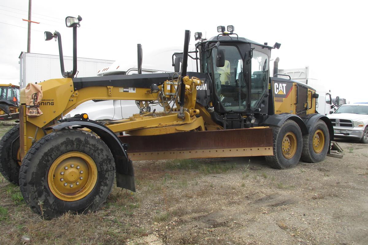 Used 2015 Caterpillar 160M VHP Plus Grader with snow wing very nice