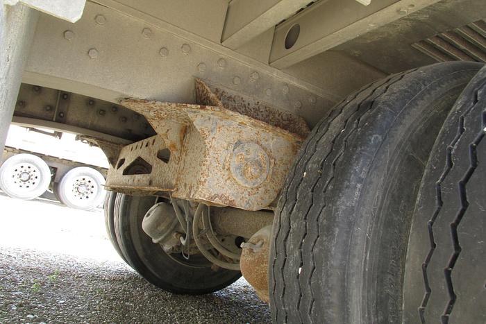 Used 2012 Reitnouer 48 ft tandem axle aluminum step deck