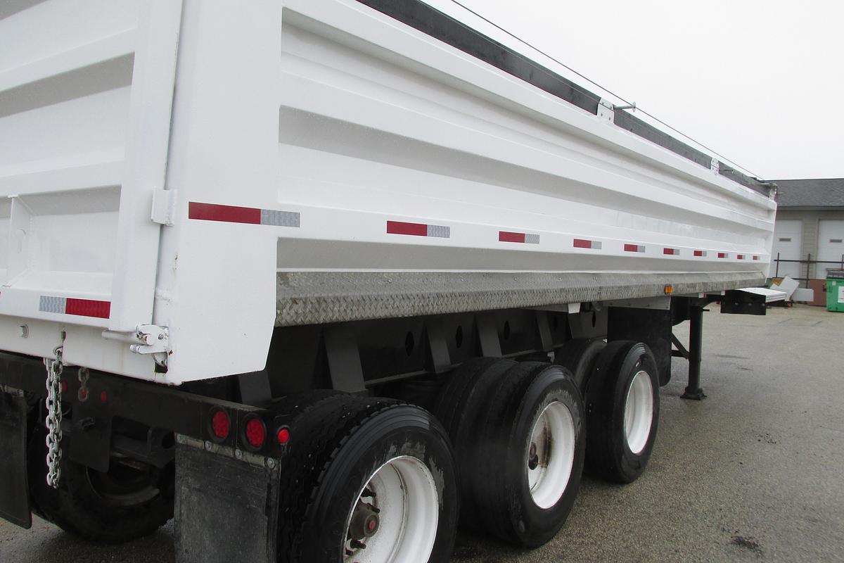 Used 2014 Ridgemar Tridem End Dump trailer