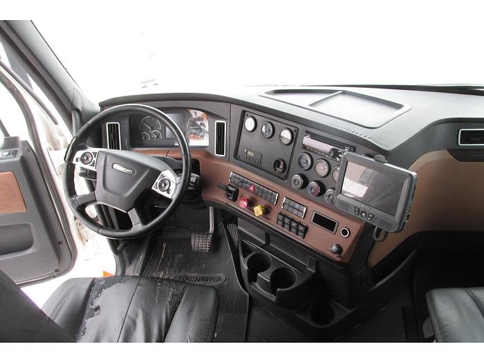 Used 2018 Freightliner Cascadia