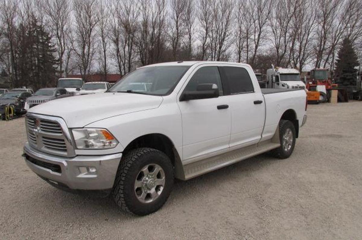 Used 2018 Ram 2500 Crew Cab SLT 4x4 6.4 L v8 Hemi
