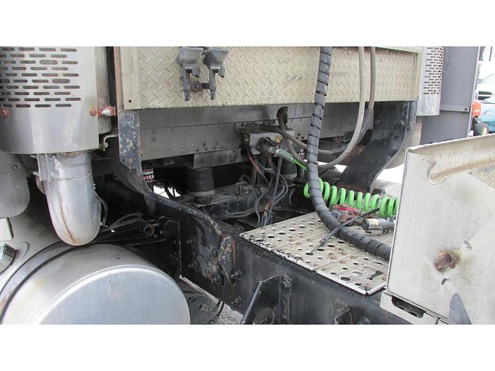 Used 2007 Freightliner Classic 120