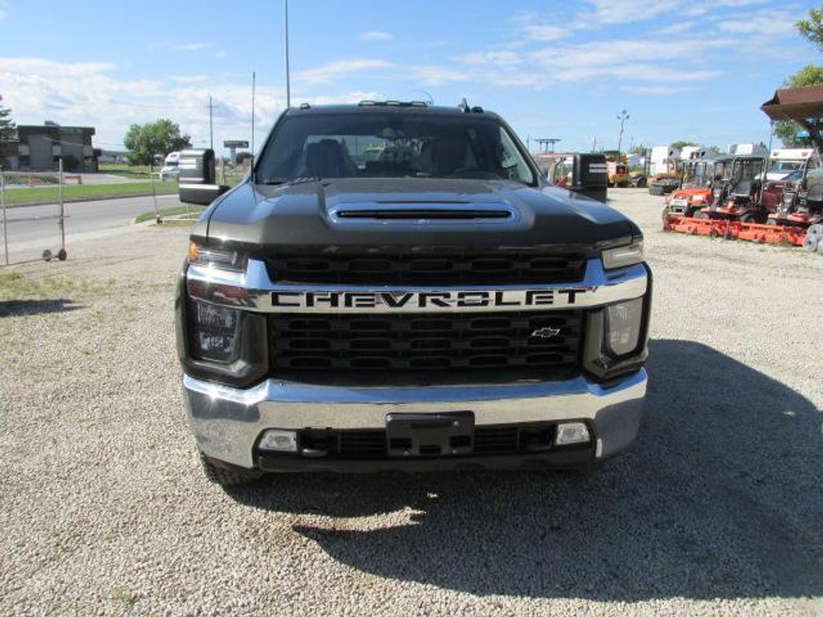 Used 2022 Chevrolet Silverado LT Crew Cab 4x4 6.6 L Gas