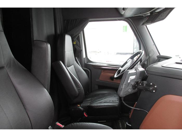 Used 2018 Freightliner Cascadia