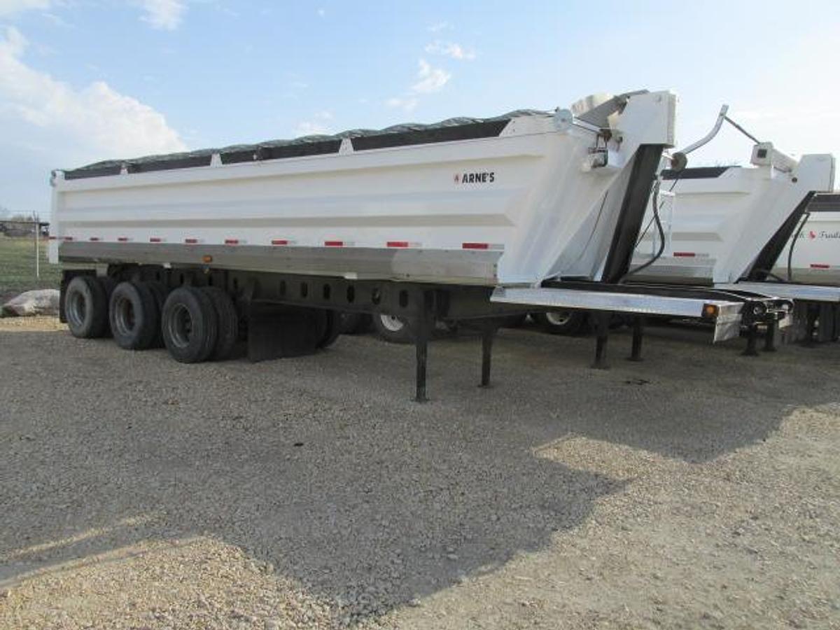Used 2013 Arnes Triple axle end dump gravel trailer