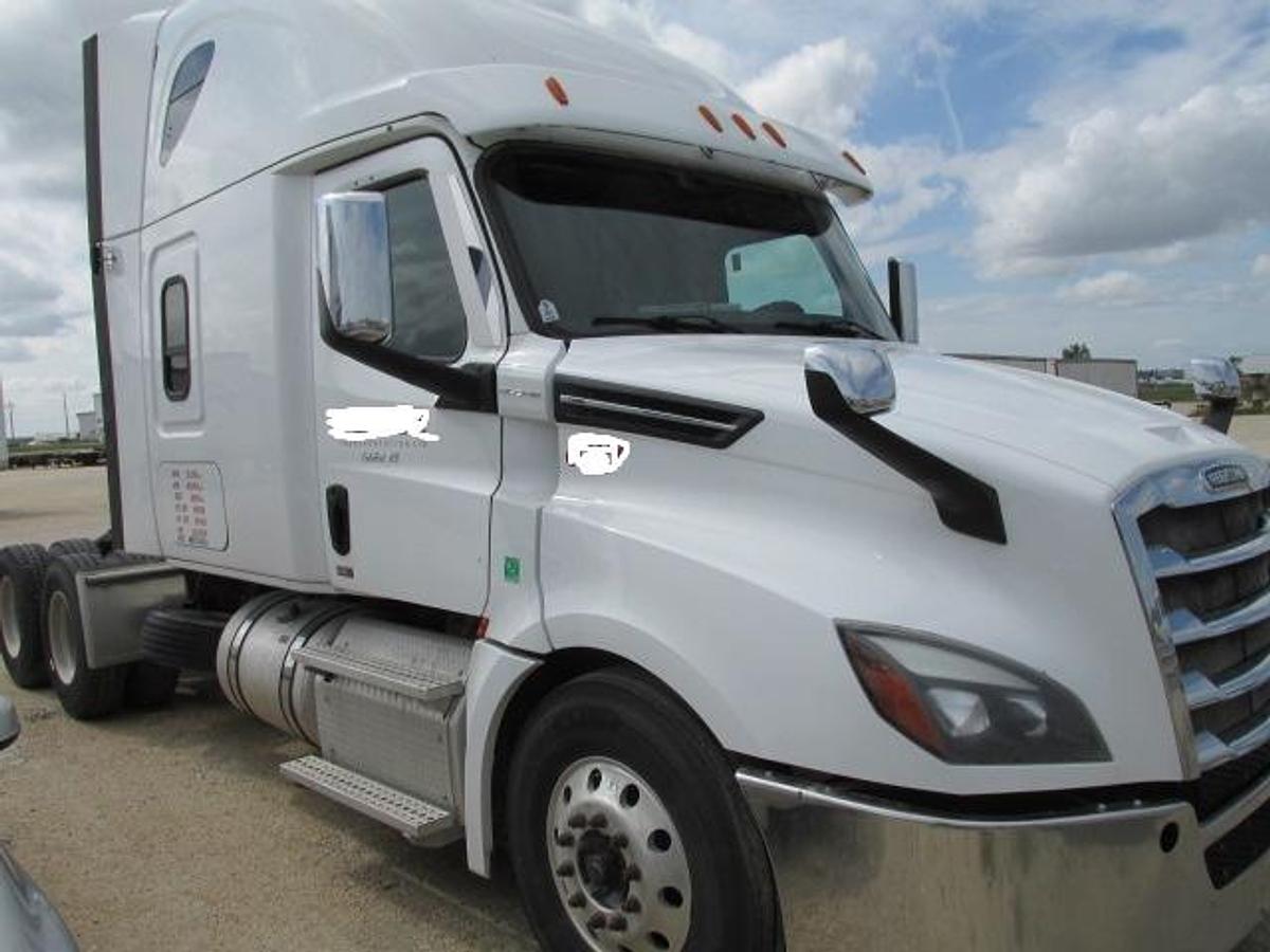 Used 2019 Freightliner Cascadia DD 15 455 hp 13 spd transmission