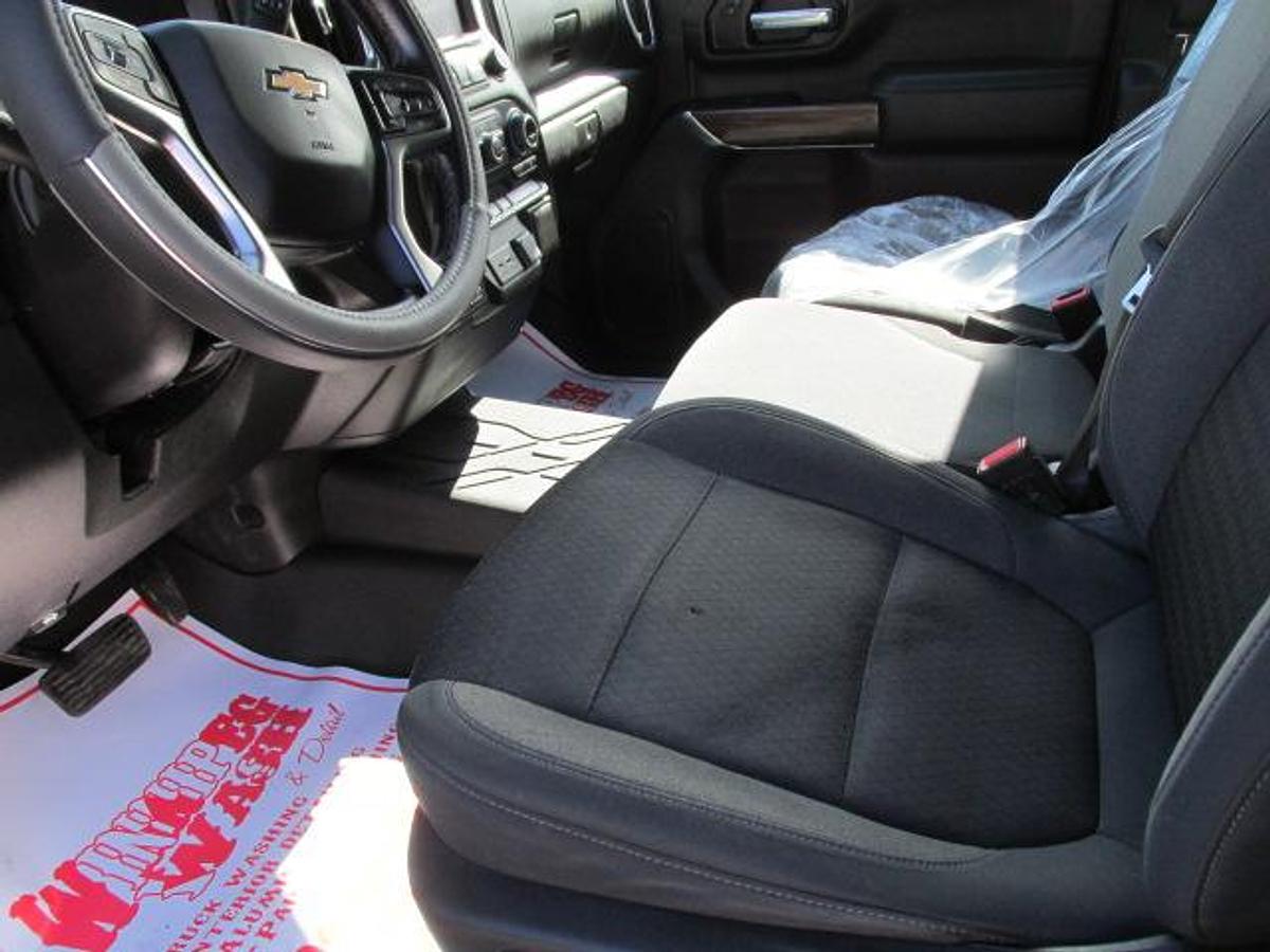 Used 2022 Chevrolet Silverado LT Crew Cab 4x4 6.6 L Gas