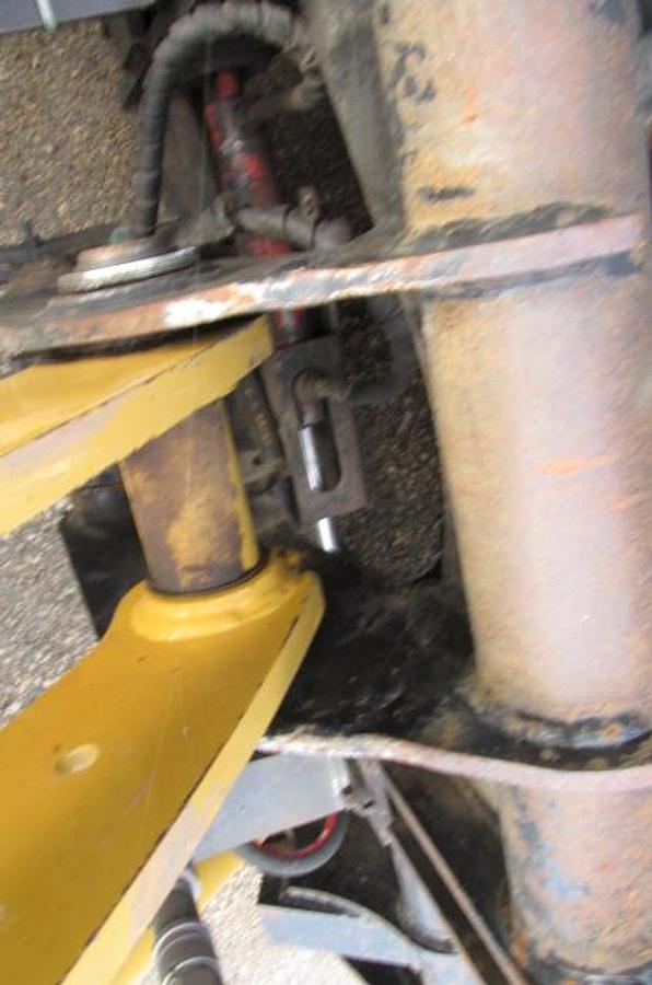 Used 2009 Caterpillar 414E IL landscape / skip loader