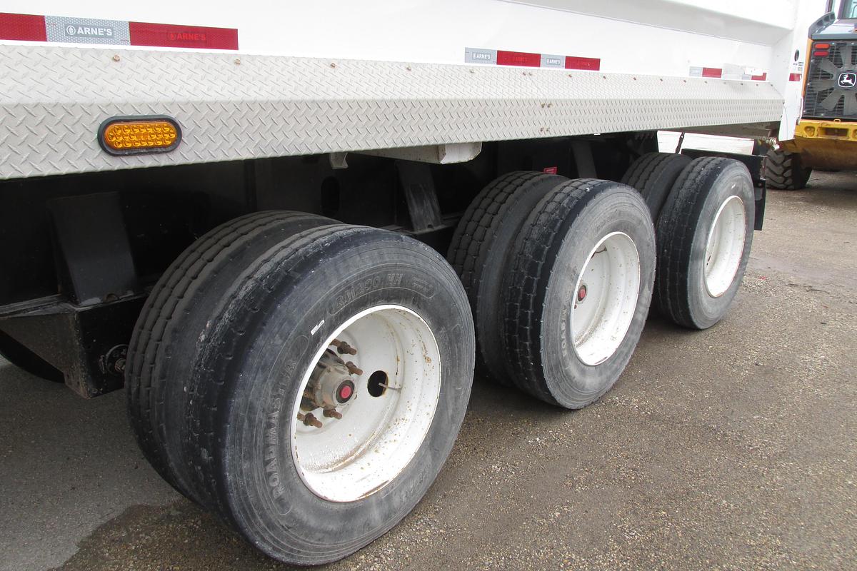 Used 2023 Arnes Trple axle end dump trailer