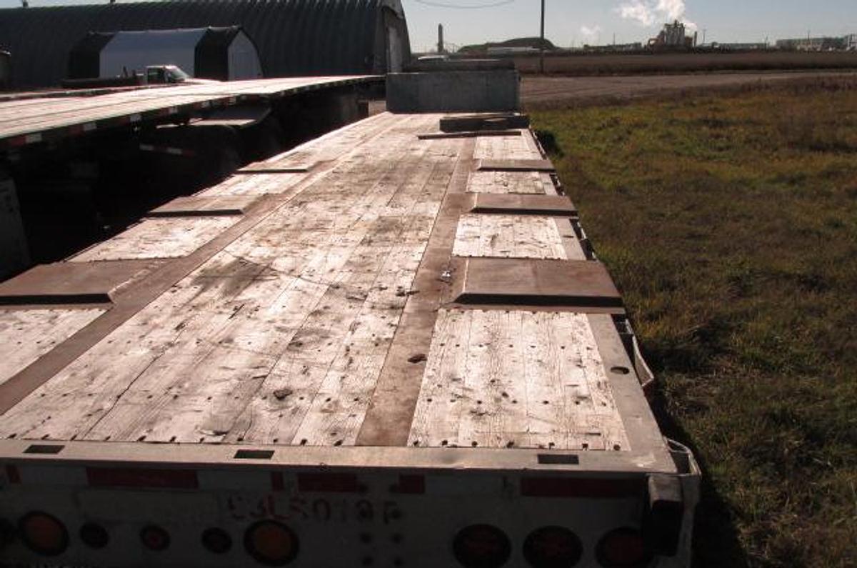 Used 2015 Lode Ling 53 ft Step deck low pro tridem